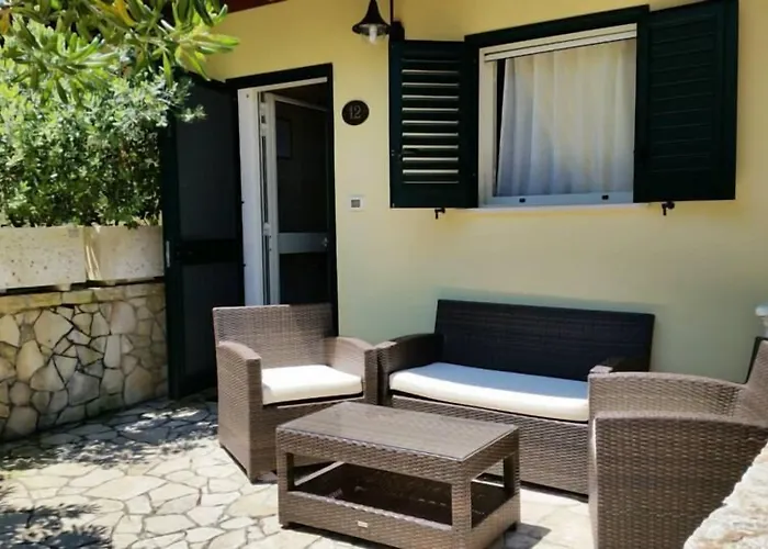 Tenuta Sant'emiliano בית חווה *